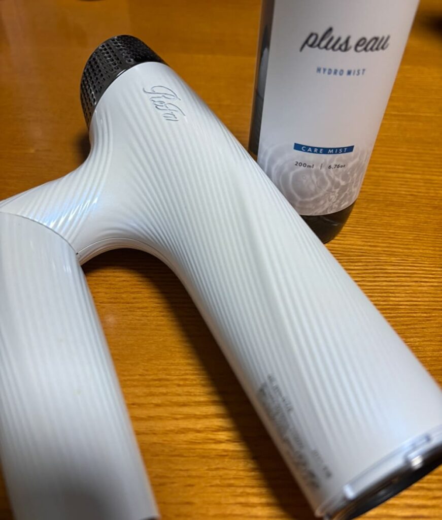 リファのドライヤーの写真